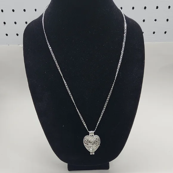 Silver-tone Themed Necklace Bundle - Picture 8 of 11